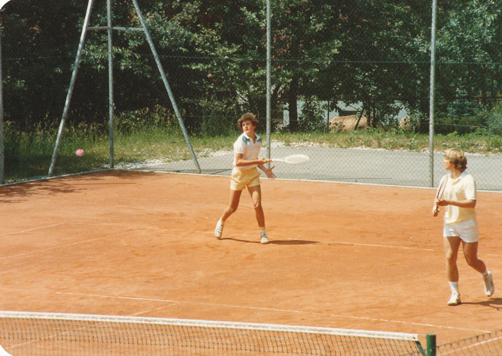 tennis85-90-0004.jpg